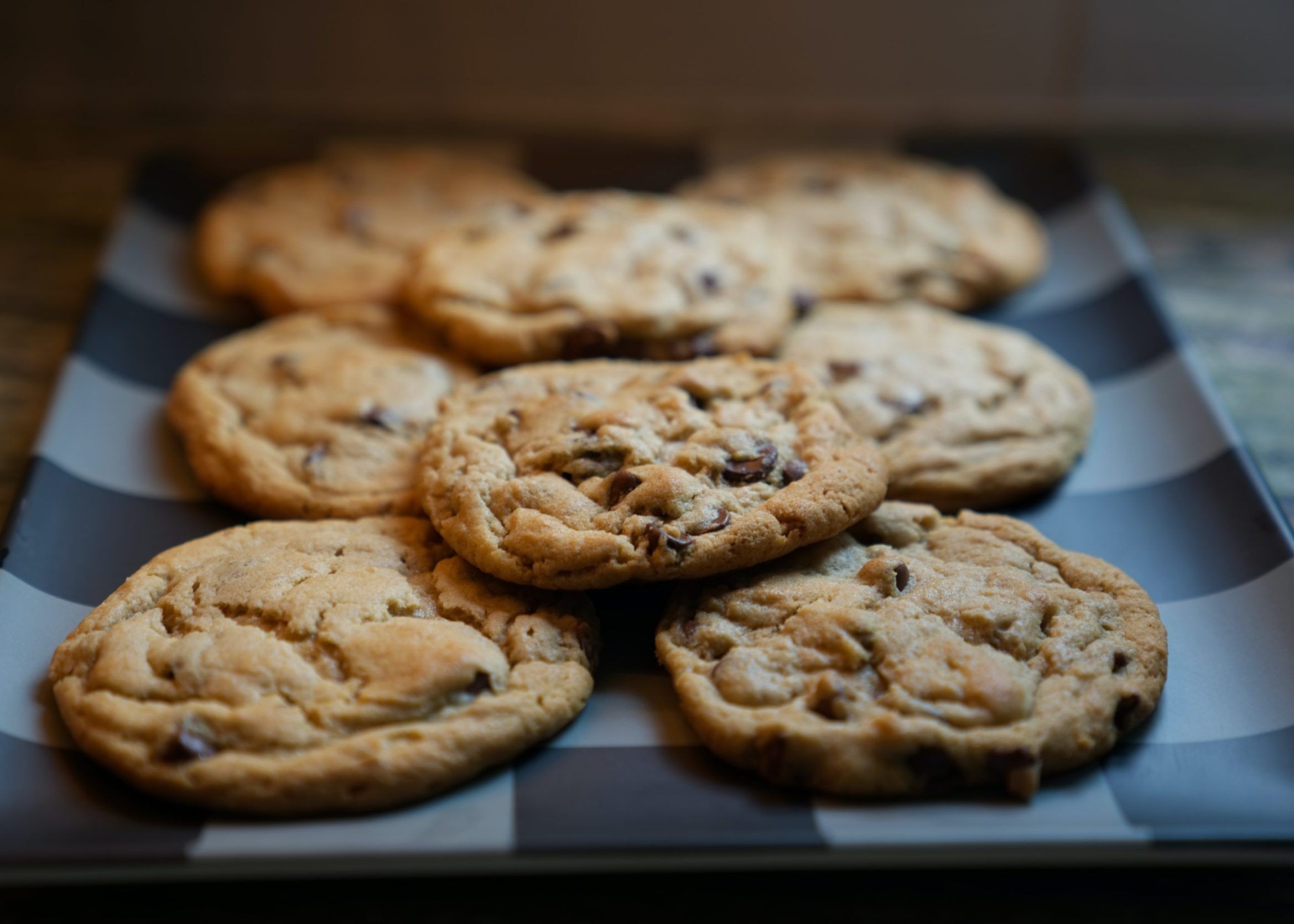 5 ingredient almond flour chocolate chip cookies healthy